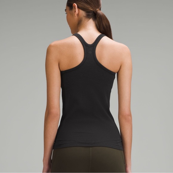 Ebb to Street Tank (waist length) Lululemon Size 6 - Picture 2 of 6